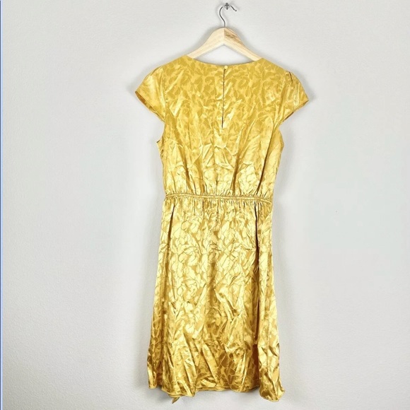 Lulu’s Women’s Gold Leaf Print Mini Dress Size Small Summer Spring Dresses - Picture 7 of 11